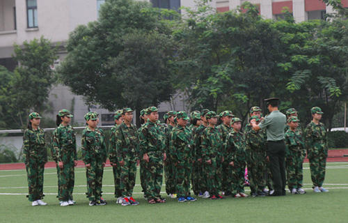 金堂縣九龍鎮(zhèn)初級中學