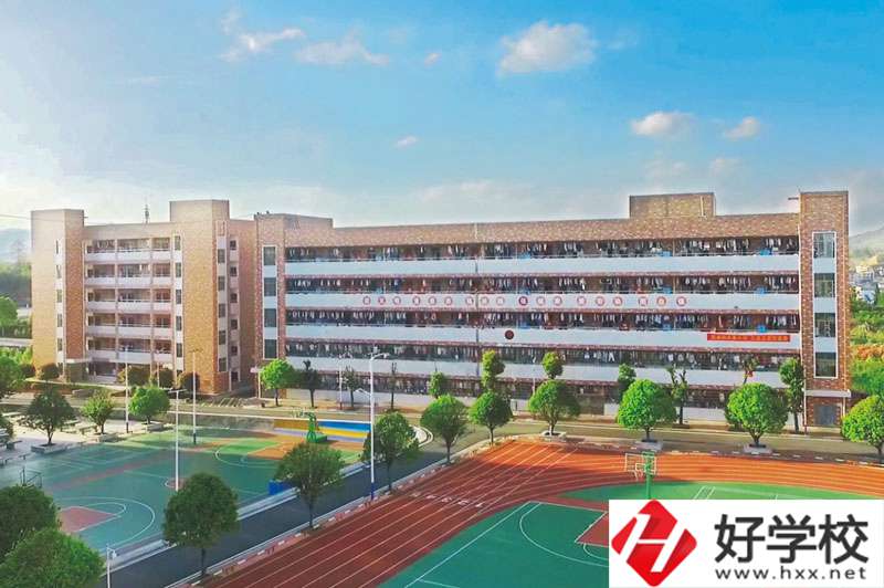 武岡市職業(yè)中專學(xué)校怎么樣？值得報考嗎？