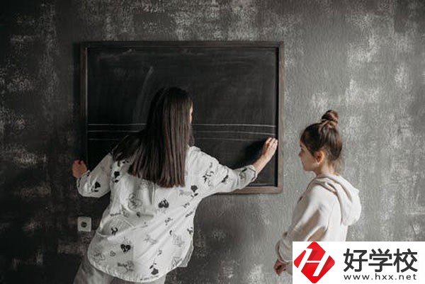 湖南省商業(yè)職業(yè)中等專業(yè)學校怎么樣？宿舍怎么樣？