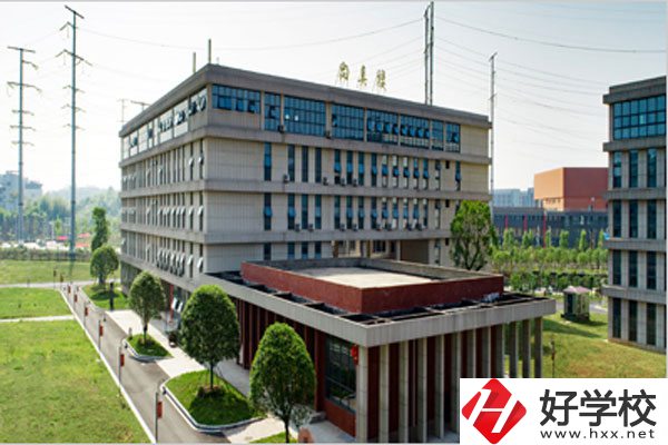 株洲市工業(yè)中等專業(yè)學(xué)校是公辦學(xué)校嗎？就業(yè)情況如何？